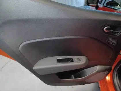 Photo 27 Renault Clio  E-Tech full hybrid 145