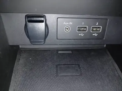 Photo 33 Renault Clio  E-Tech full hybrid 145