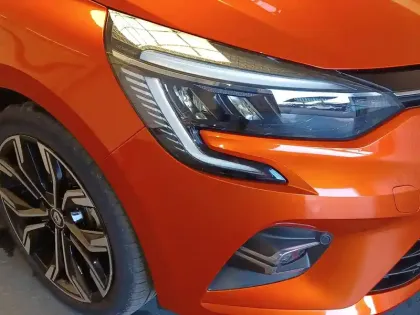 Photo 14 Renault Clio  E-Tech full hybrid 145