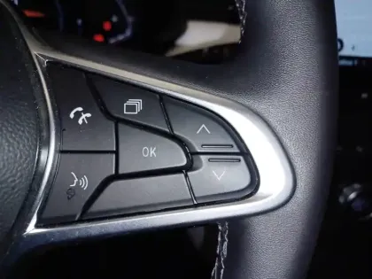 Photo 36 Renault Clio  E-Tech full hybrid 145