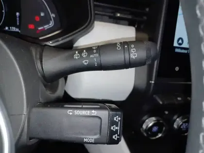 Photo 38 Renault Clio  E-Tech full hybrid 145