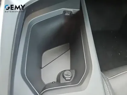 Photo 35 Peugeot 3008  Electrique 210 ch 73 kWh