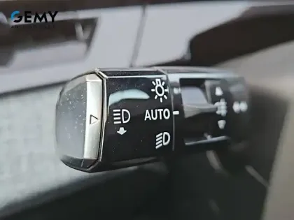 Photo 36 Peugeot 3008  Electrique 210 ch 73 kWh