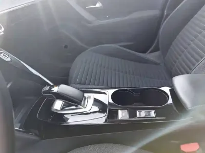 Photo 13 Peugeot 2008  Electrique 136 ch