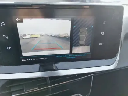 Photo 18 Peugeot 2008  Electrique 136 ch