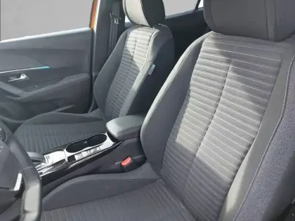 Photo 10 Peugeot 2008  Electrique 136 ch