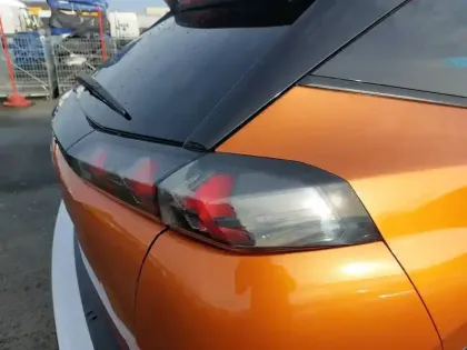 Photo 16 Peugeot 2008  Electrique 136 ch