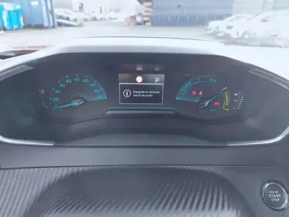 Photo 9 Peugeot 2008  Electrique 136 ch