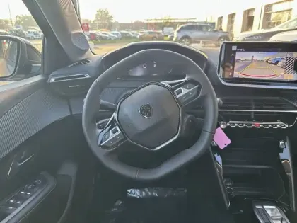 Photo 8 Peugeot 208  Hybrid 110 e-DCS6