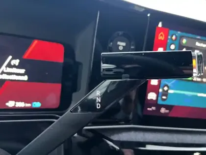 Photo 9 Renault 4 Renault  E-Tech Electrique 150 ch autonomie confort