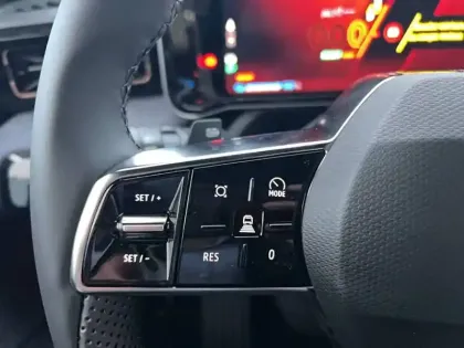 Photo 11 Renault 4 Renault  E-Tech Electrique 150 ch autonomie confort