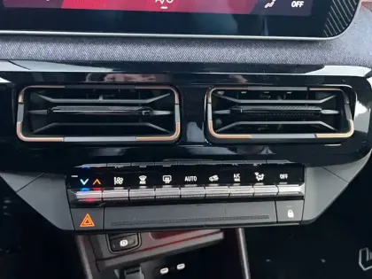 Photo 15 Renault 4 Renault  E-Tech Electrique 150 ch autonomie confort