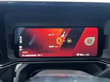 Photo 20 Renault 4 Renault  E-Tech Electrique 150 ch autonomie confort