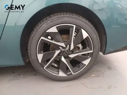 Photo 10 Peugeot 308  SW PureTech 130ch S&S BVM6