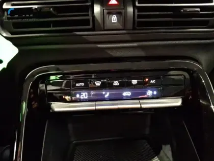 Photo 13 Citroën C3 Aircross  Hybride 145 e-DCS6