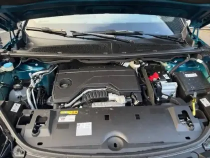 Photo 23 Peugeot 3008  Hybrid 145 e-DCS6