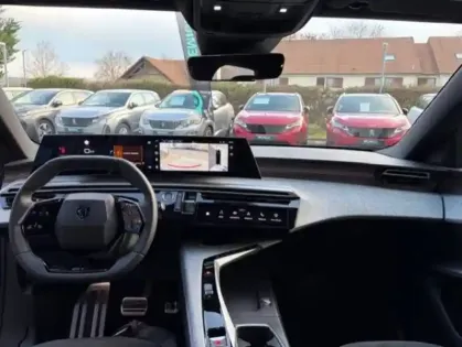 Photo 15 Peugeot 3008  Hybrid 145 e-DCS6