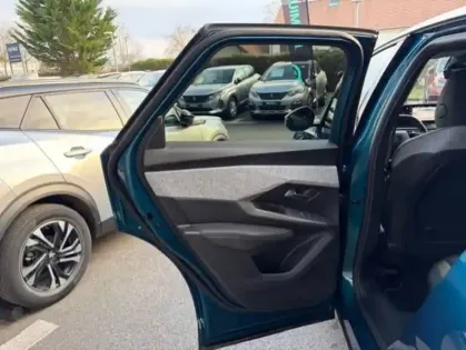 Photo 11 Peugeot 3008  Hybrid 145 e-DCS6