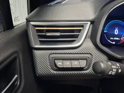 Photo 32 Renault Clio  E-Tech full hybrid 145