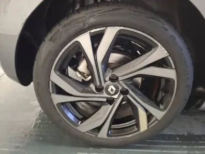 Photo 13 Renault Clio  E-Tech full hybrid 145