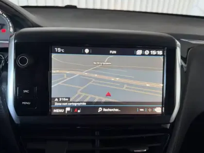 Photo 39 Peugeot 208  PureTech 110ch S&S BVM6