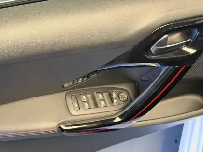 Photo 18 Peugeot 208  PureTech 110ch S&S BVM6