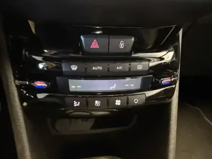 Photo 36 Peugeot 208  PureTech 110ch S&S BVM6