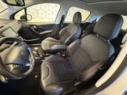 Photo 9 Peugeot 208  PureTech 110ch S&S BVM6
