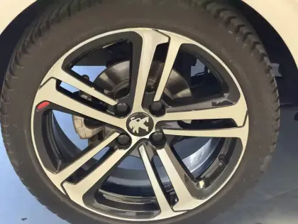 Photo 25 Peugeot 208  PureTech 110ch S&S BVM6