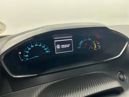 Photo 9 Peugeot 2008  Electrique 136 ch