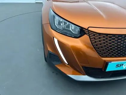 Photo 15 Peugeot 2008  Electrique 136 ch