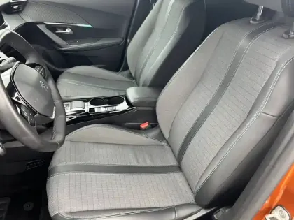 Photo 10 Peugeot 2008  Electrique 136 ch