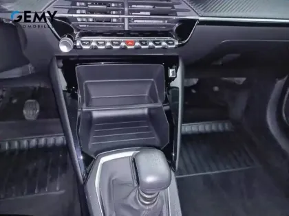 Photo 32 Peugeot 208  BlueHDi 100 S&S BVM6