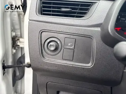 Photo 36 Renault EXPRESS (30) Gén. I Ph1 Confort 4