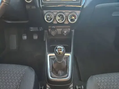 Photo 10 Suzuki Swift  1.2 Dualjet Hybrid