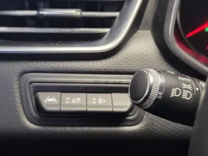 Photo 15 Renault Clio  Blue dCi 85