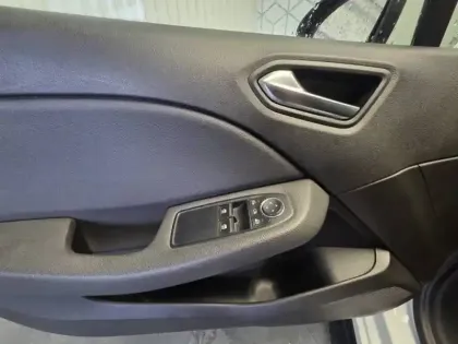 Photo 31 Renault Clio  Blue dCi 85