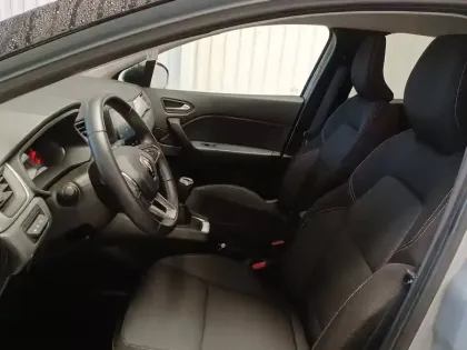 Photo 9 Renault Captur  TCe 90