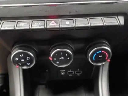 Photo 31 Renault Captur  TCe 90