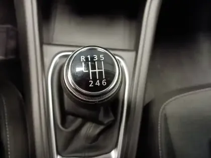 Photo 33 Renault Captur  TCe 90