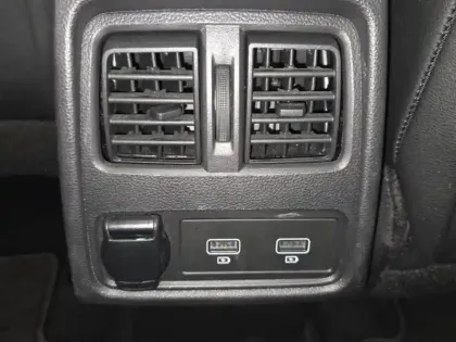 Photo 31 Renault Captur  E-Tech Plug-in 160