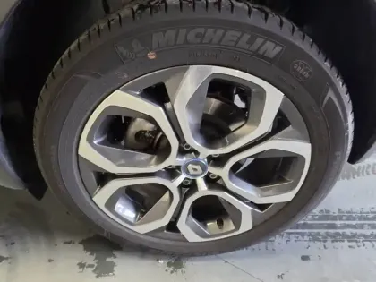 Photo 64 Renault Captur  E-Tech Plug-in 160