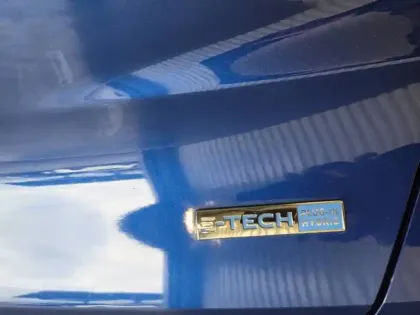 Photo 27 Renault Captur  E-Tech Plug-in 160