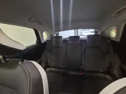 Photo 29 Renault Captur  E-Tech Plug-in 160