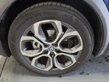 Photo 54 Renault Captur  E-Tech Plug-in 160