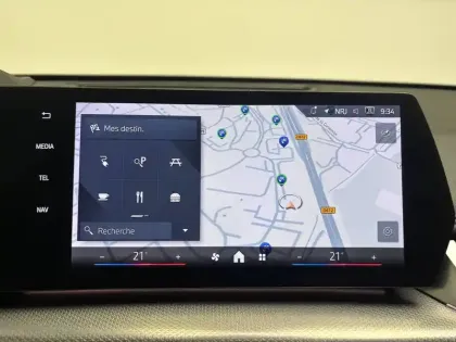 Photo 22 BMW X1 i eDrive20 204ch BVA