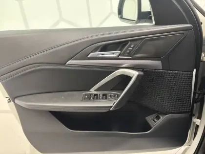 Photo 38 BMW X1 i eDrive20 204ch BVA