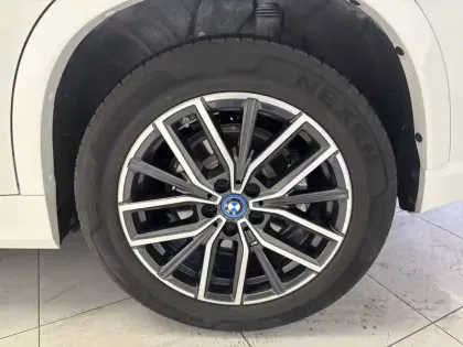 Photo 10 BMW X1 i eDrive20 204ch BVA