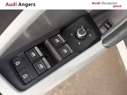 Photo 13 Audi Q3  35 TFSI 150 ch S tronic 7