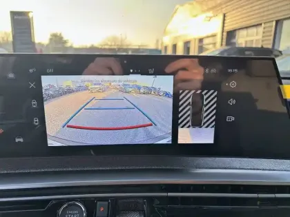 Photo 34 Peugeot 3008  Hybrid 145 e-DCS6